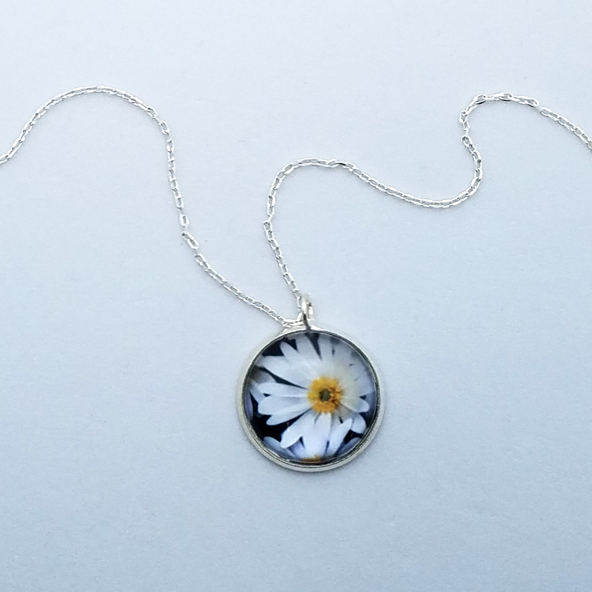 Daisies Necklace